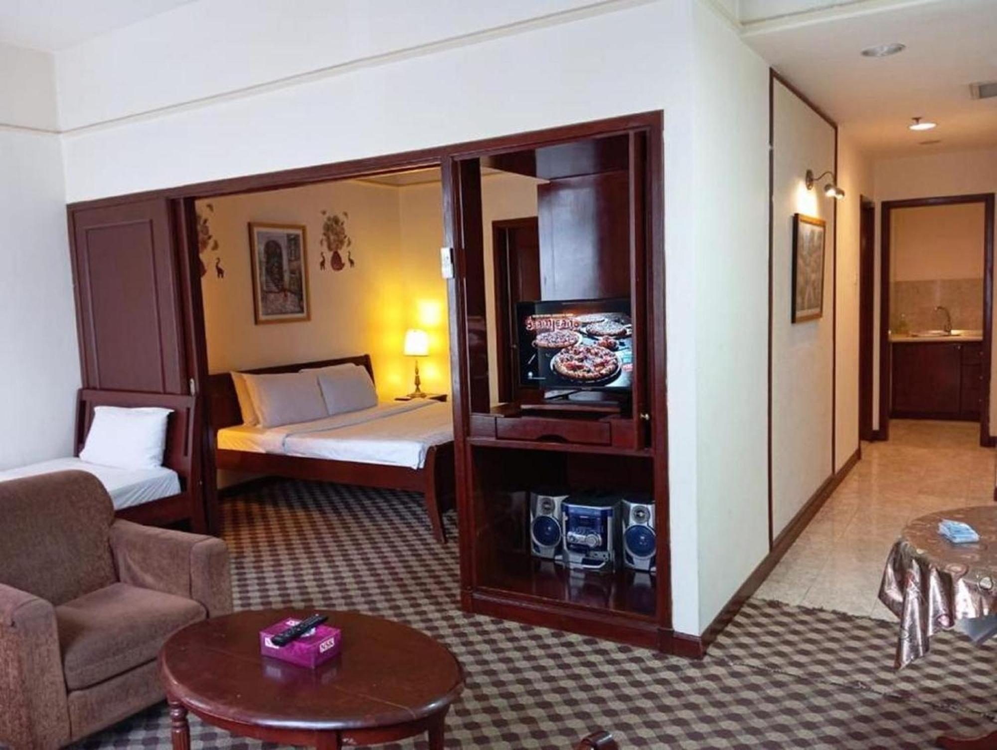 Apartemen Famous Service Times Square Kl Kuala Lumpur