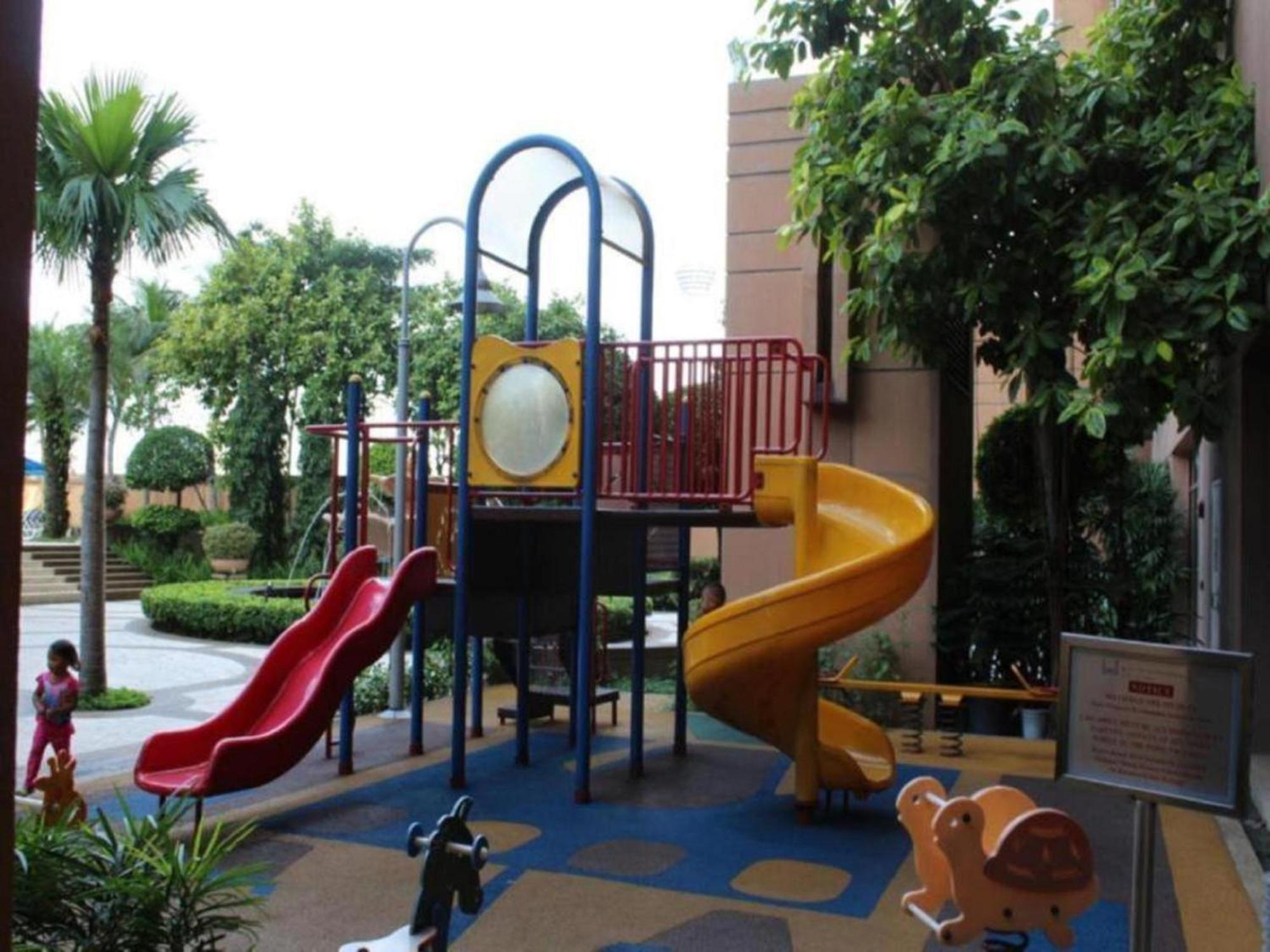 Apartemen Famous Service Times Square Kl Kuala Lumpur
