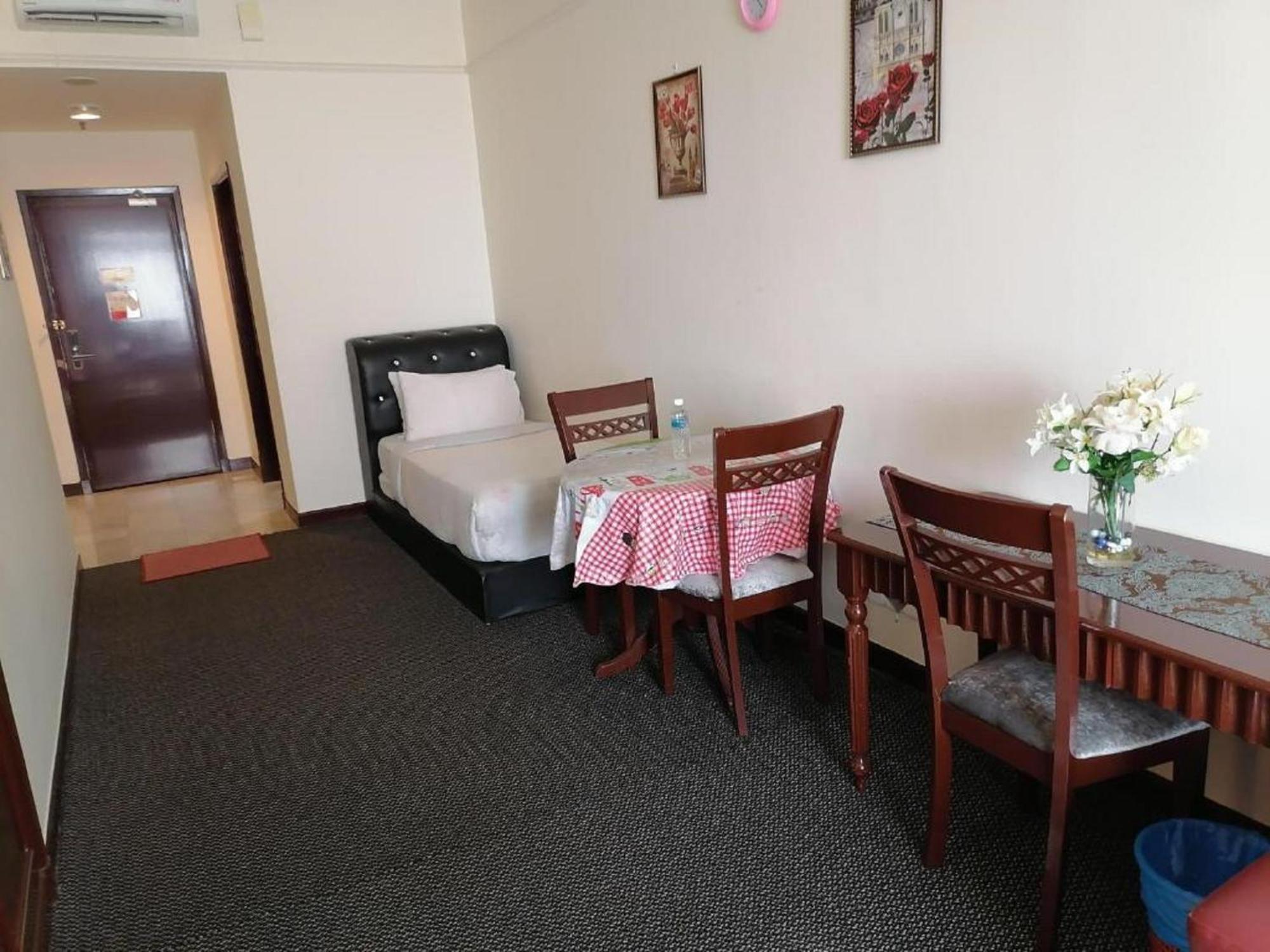 Apartemen Famous Service Times Square Kl *