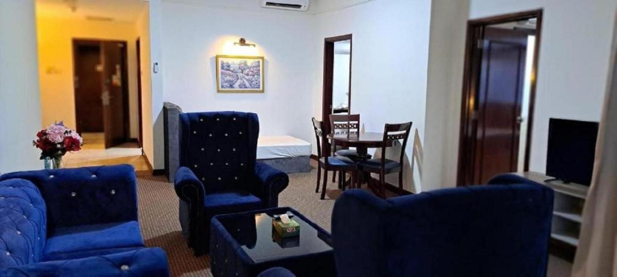 Apartemen Famous Service Times Square Kl *
